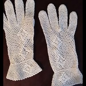 Pretty Vintage Crocheted Gloves